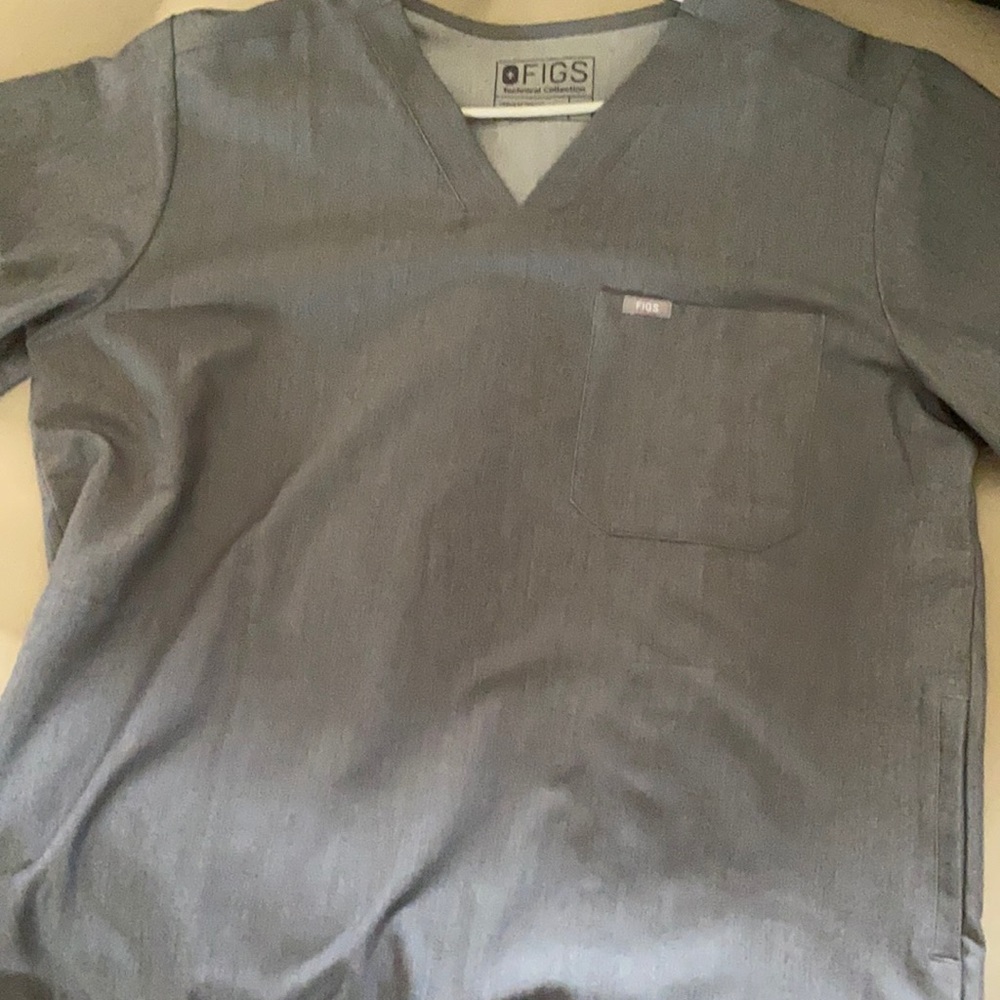 Figs Chisec Top Graphite